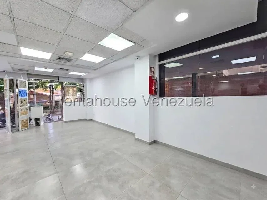 Venta de Local Comercial en Las Mercedes 257Mtrs2 - 5