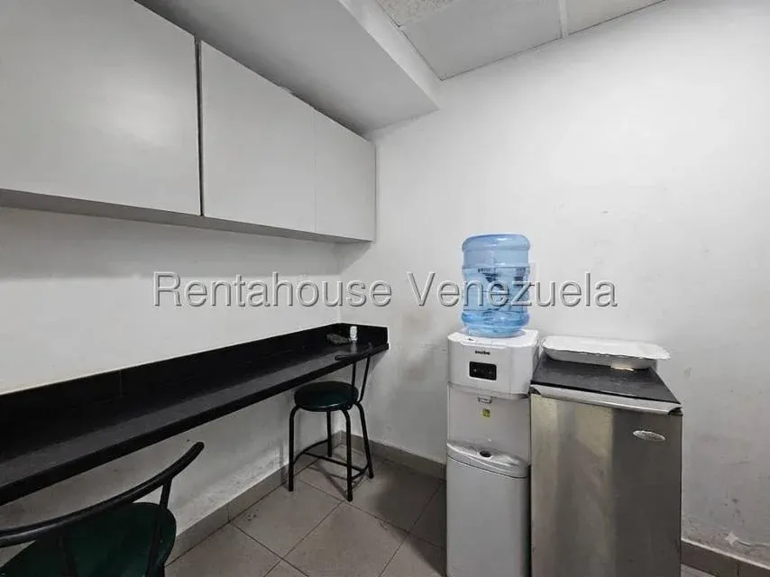 Venta de Local Comercial en Las Mercedes 257Mtrs2 - 19