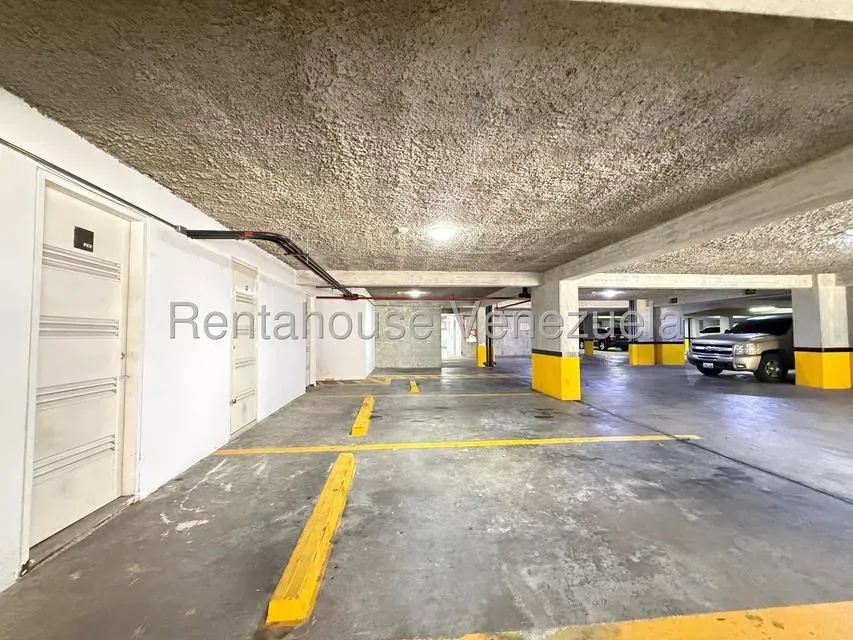 Venta de Apartamento en Lomas del Sol. 86Mtrs2 - 15