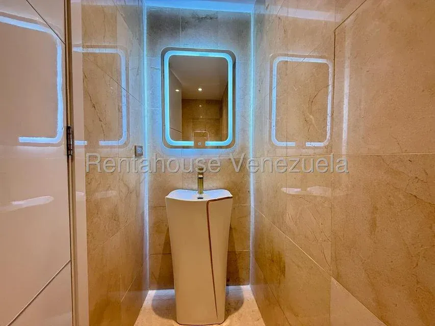 Venta de Apartamento en Lomas del Sol. 86Mtrs2 - 8