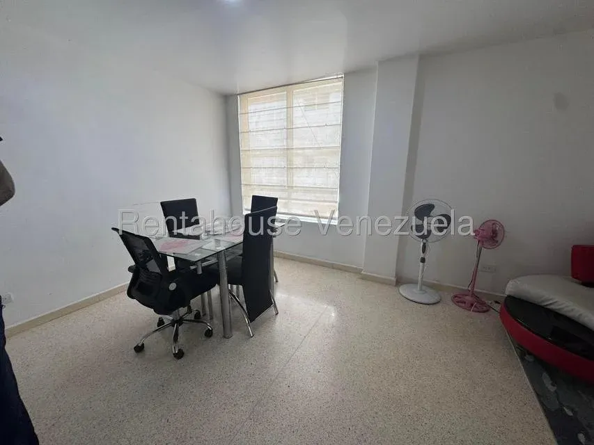 Alquiler de Apartamento en Cumbres de Curumo.  - 8