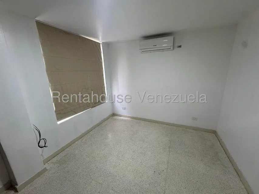 Alquiler de Apartamento en Cumbres de Curumo.  - 15