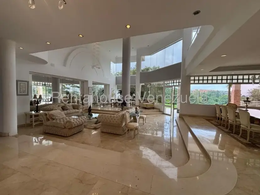 Casa en Venta en Lomas de la Lagunita  — 2