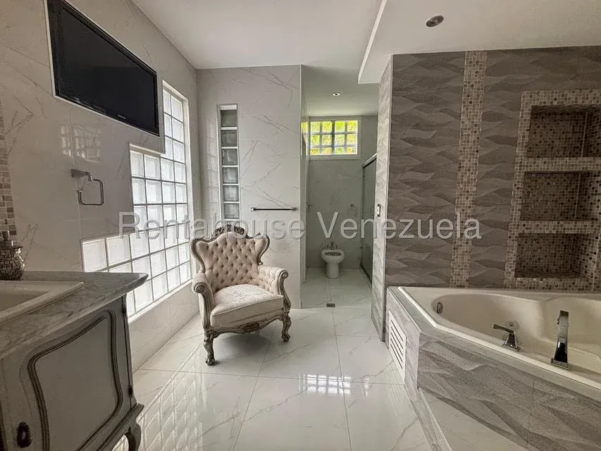 Casa en Venta en Lomas de la Lagunita  - 24