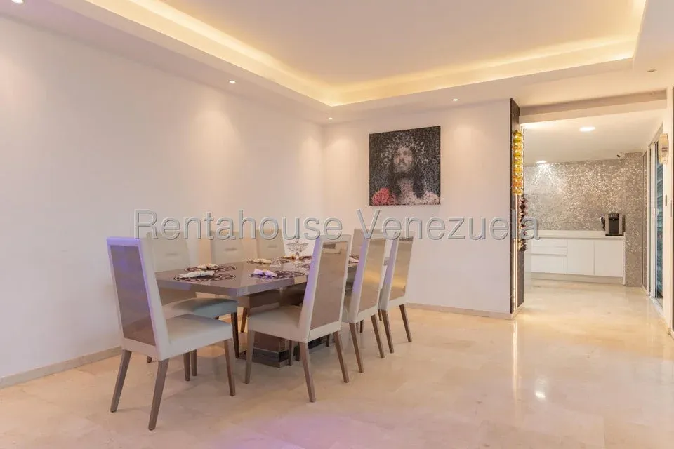 Amplia Casa en venta en Prados del Este  - 7