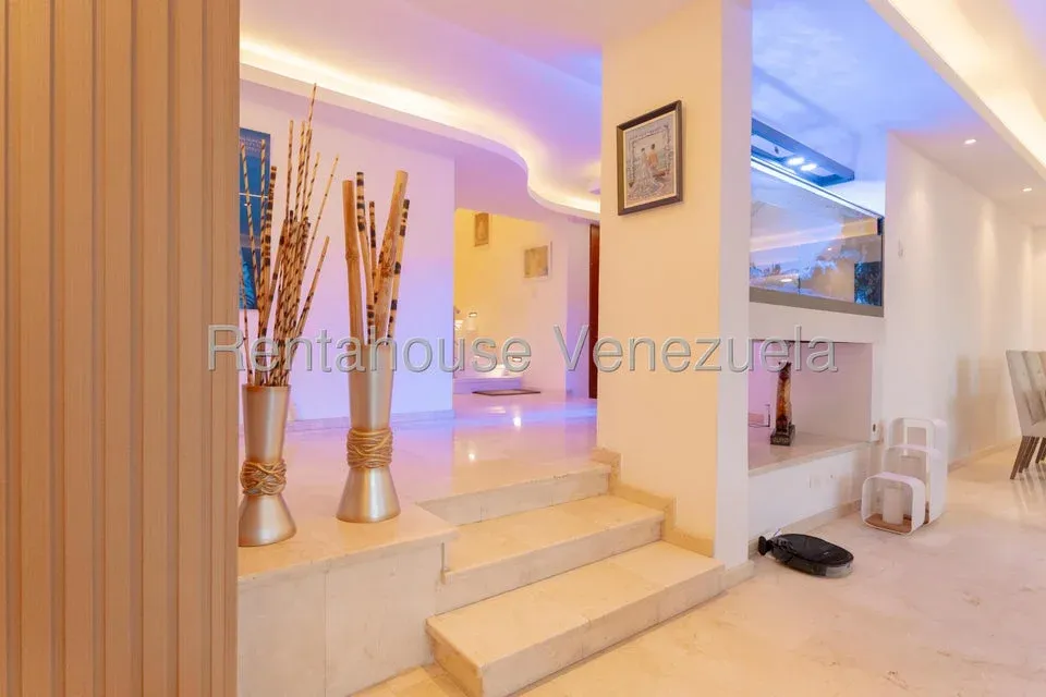 Amplia Casa en venta en Prados del Este  - 10