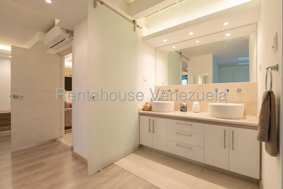 Amplia Casa en venta en Prados del Este  - 15