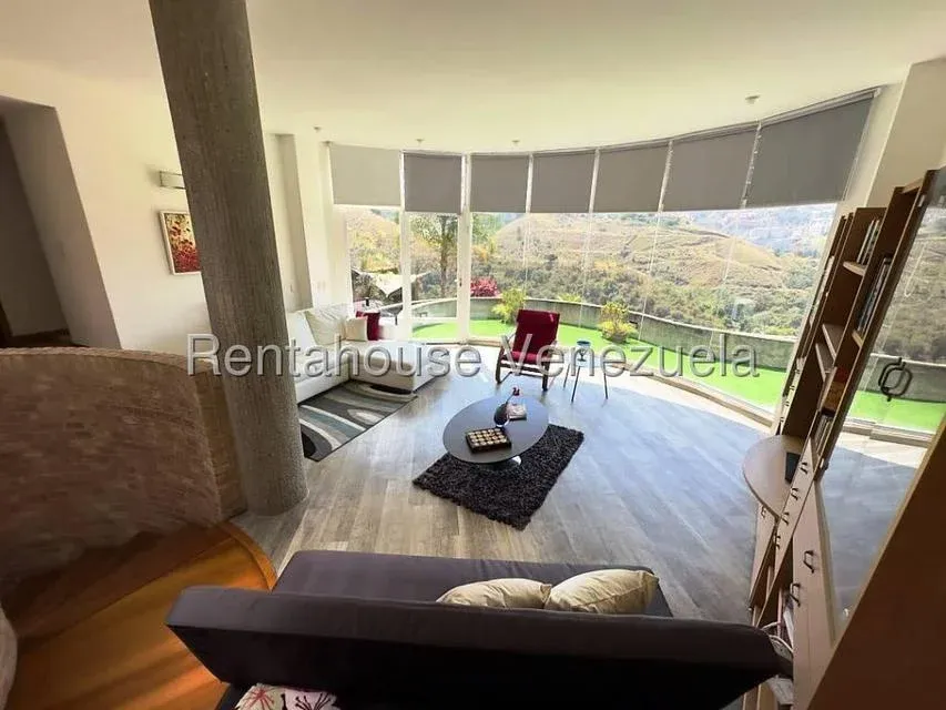Amplia Casa en venta en Los Samanes - 12