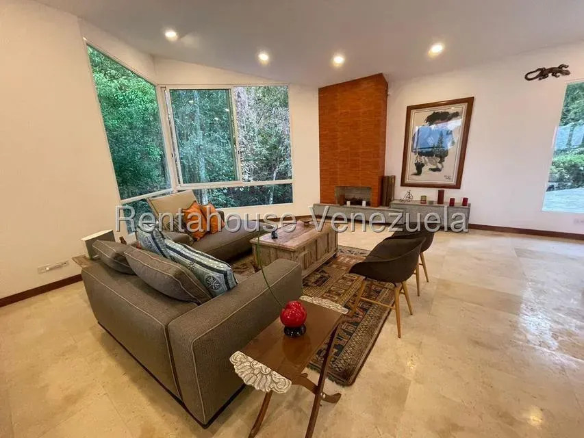 Amplia Casa en Venta en Alto Hatillo - 9
