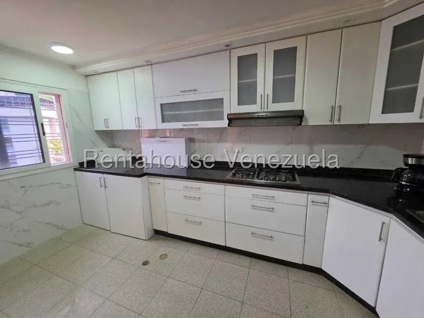 Alquiler de Apartamento en Los Chaguaramos. Amoblado #27-1022 - 10
