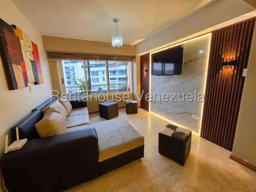 Alquiler de Apartamento en Los Chaguaramos. Amoblado #27-1022 - 15