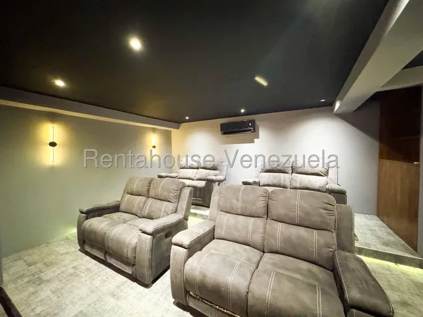 Impecable Casa en Venta en La Tahona. Calle Cerrada #27-5955 - 26