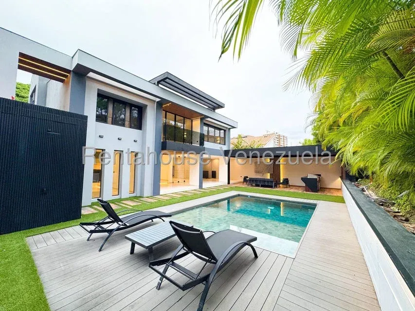 Impecable Casa en Venta en La Tahona. Calle Cerrada #27-5955