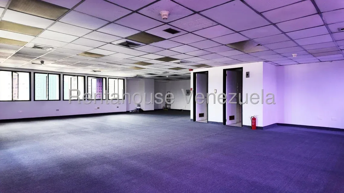 Oficina en Venta en Chacao. #27-6401 - 4