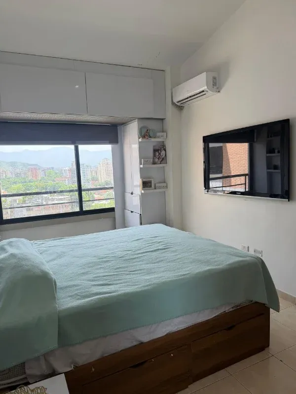 EN VENTA Excelente apartamento con doble balcón con una vista hermosa. Urb Agua Blanca, Valencia - 10
