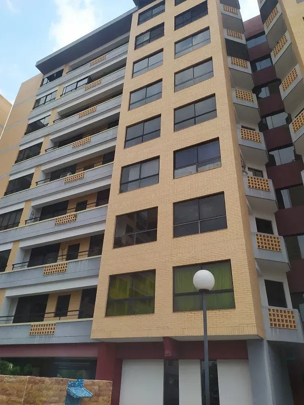 EN VENTA Excelente apartamento con doble balcón con una vista hermosa. Urb Agua Blanca, Valencia - 12