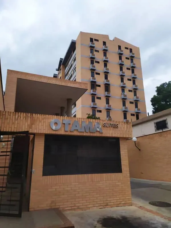 EN VENTA Excelente apartamento con doble balcón con una vista hermosa. Urb Agua Blanca, Valencia - 13