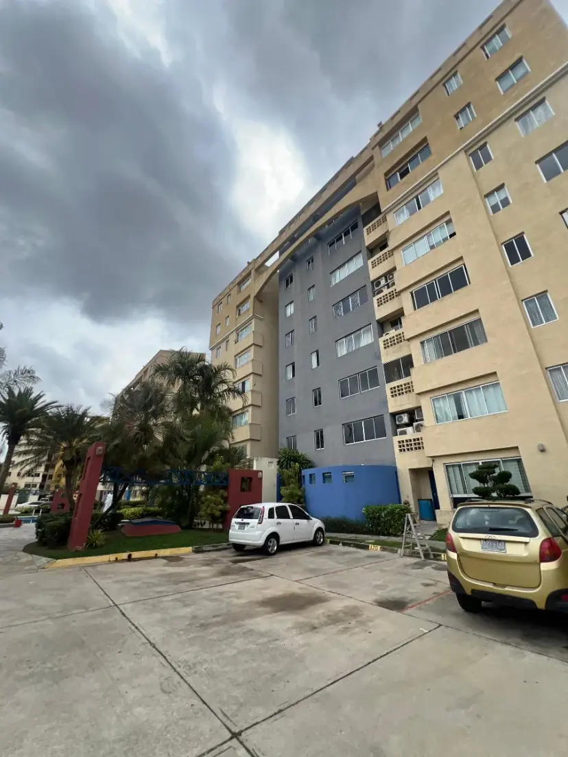 EN VENTA Bello apartamento en el Conjunto mas Cotizado de La Granja, Naguanagua