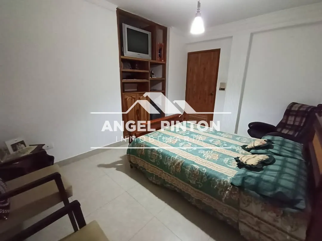 CASA EN VENTA URB CANAIMA MARACAIBO VENEZUELA API 9616  - 11