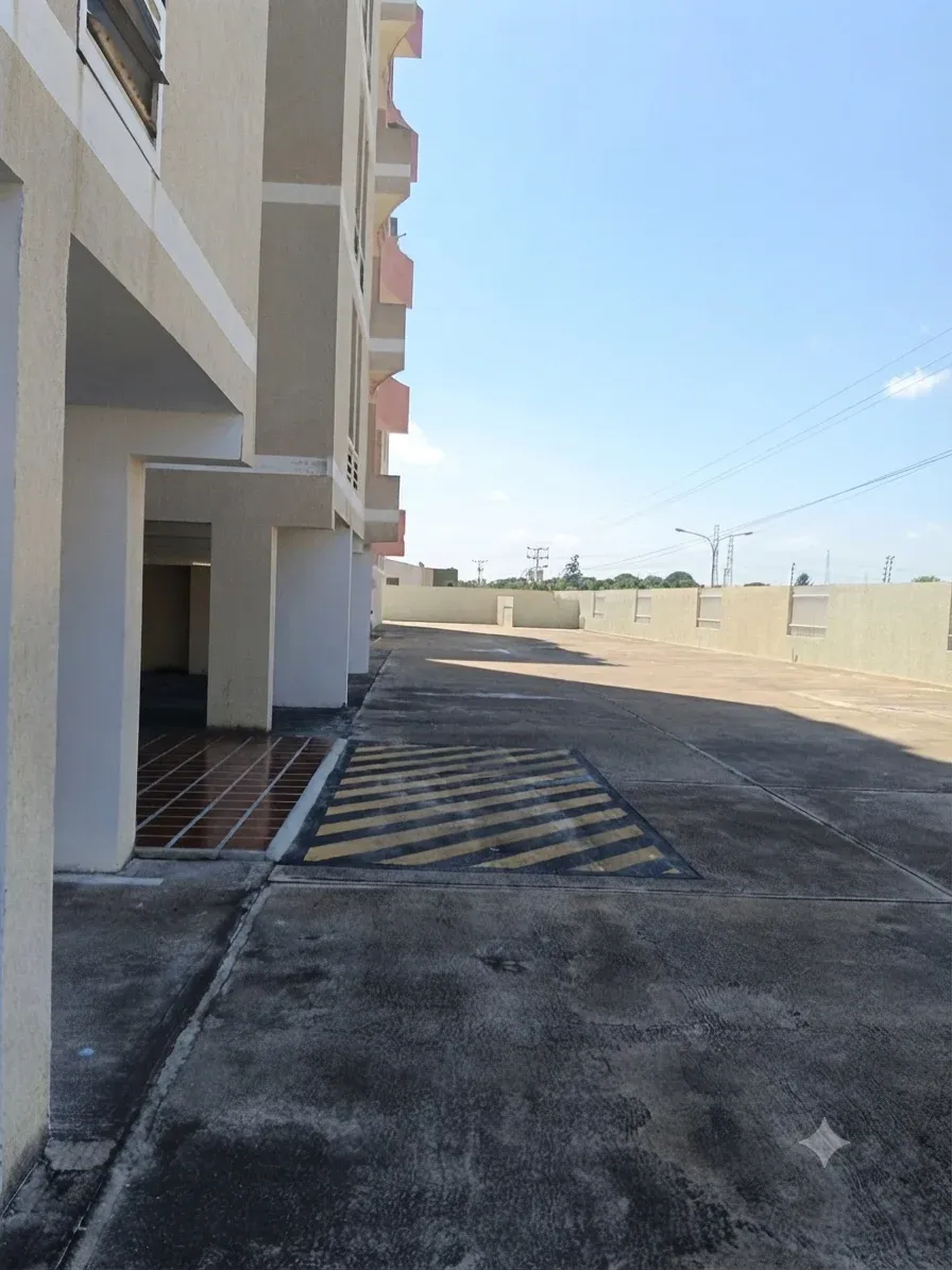 Acogedor apartamento de 2 hab en el piso 6 de calas suite puerto ordaz - 13