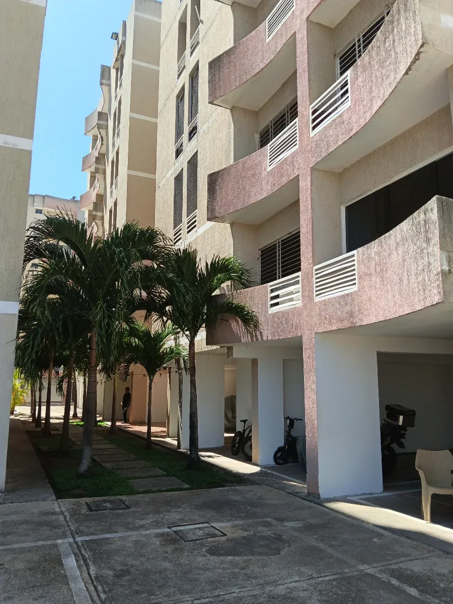 Acogedor apartamento de 2 hab en el piso 6 de calas suite puerto ordaz - 15