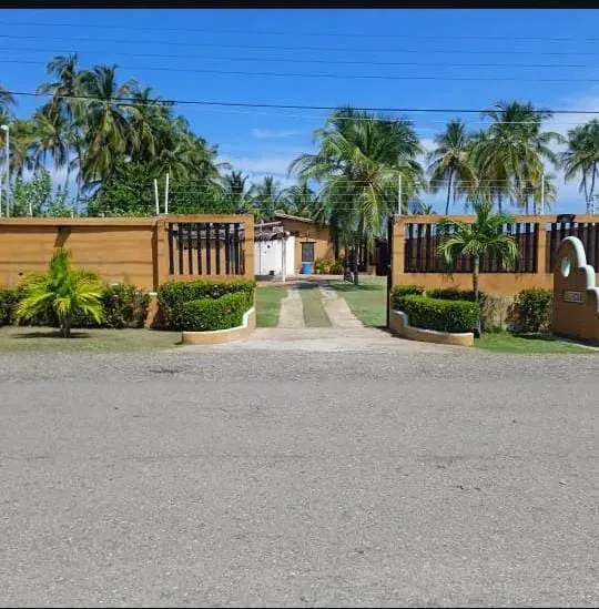 HERMOSA CASA CERCA DEL MAR BOCA DE UCHIRE- ANZOATEGUI 