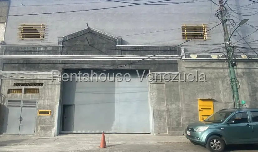 Galpón en Alquiler San Agustín del Norte 25-18530 /0414-3702803