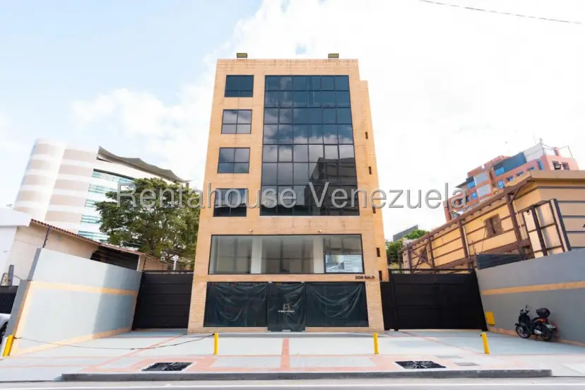 Edificio en Venta Las Mercedes 25-23019