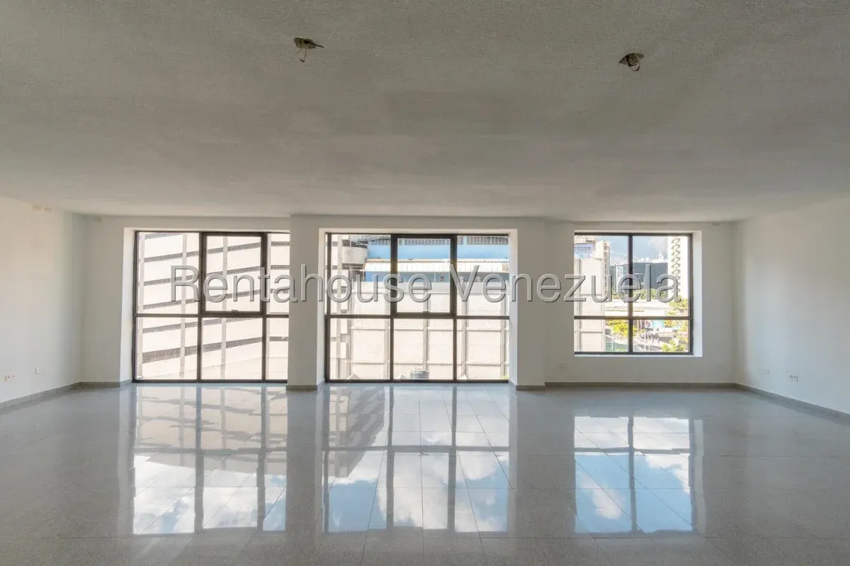 Edificio en Venta Las Mercedes 25-23019 - 15