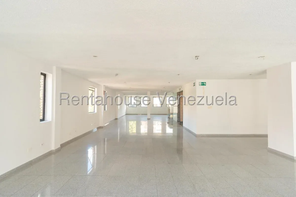 Edificio en Venta Las Mercedes 25-23019 - 17