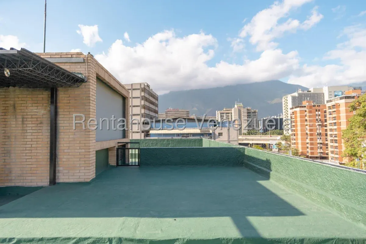 Edificio en Venta Las Mercedes 25-23019 - 19