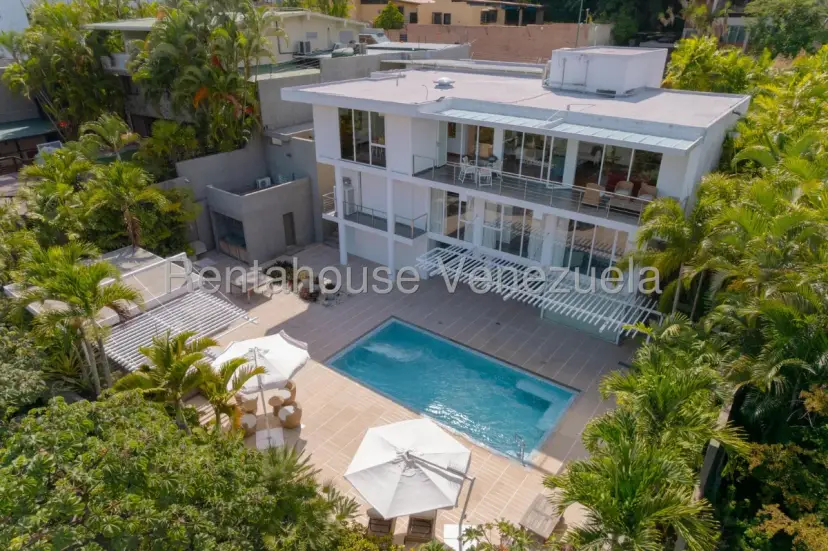 Casa en Venta Prados del Este 27-872