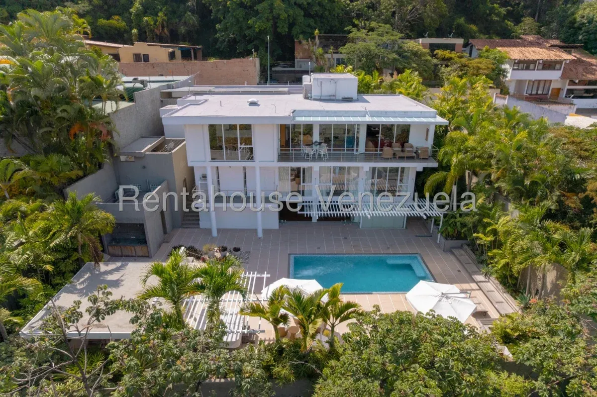 Casa en Venta Prados del Este 27-872 - 2