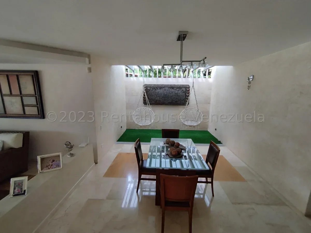 Casa en Venta Prados del Este 23-30662/ 0414-3702803 - 9