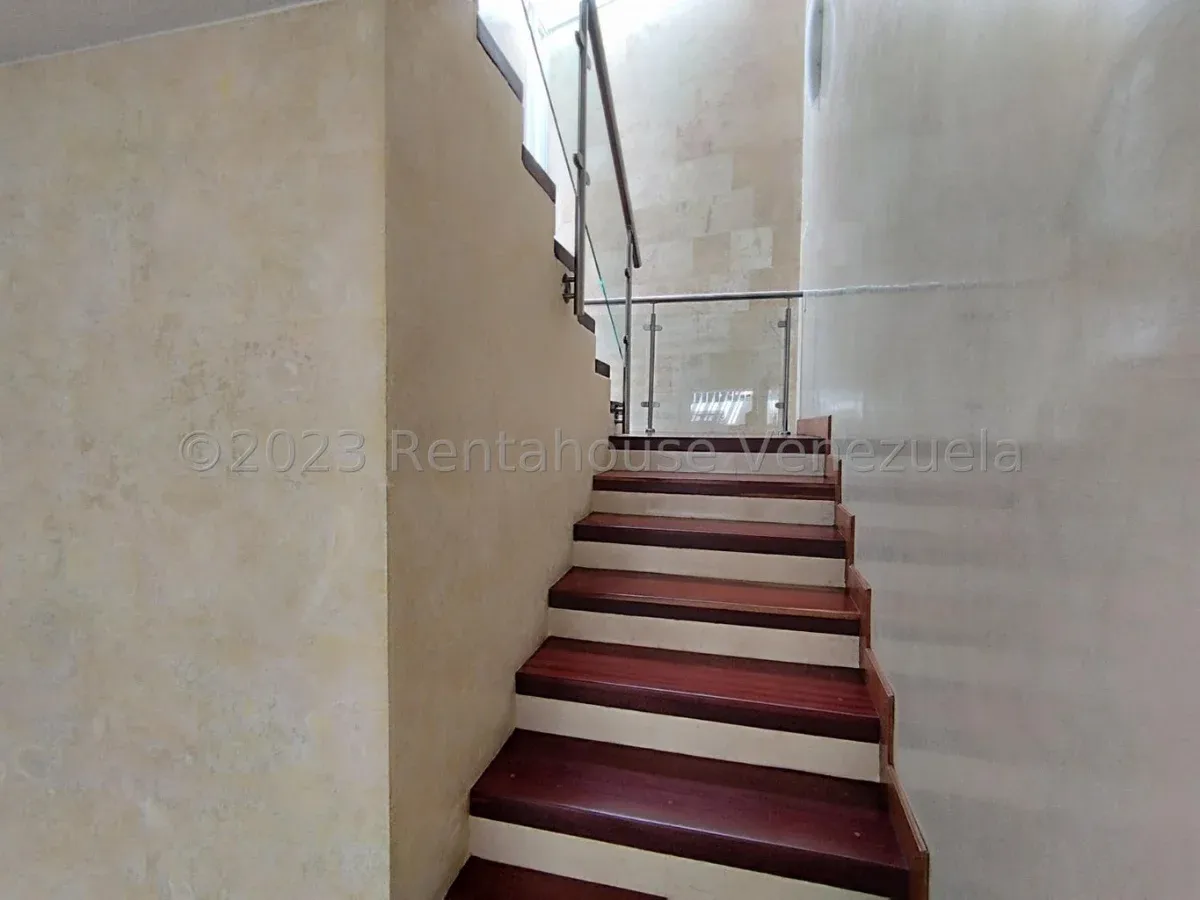 Casa en Venta Prados del Este 23-30662/ 0414-3702803 - 20