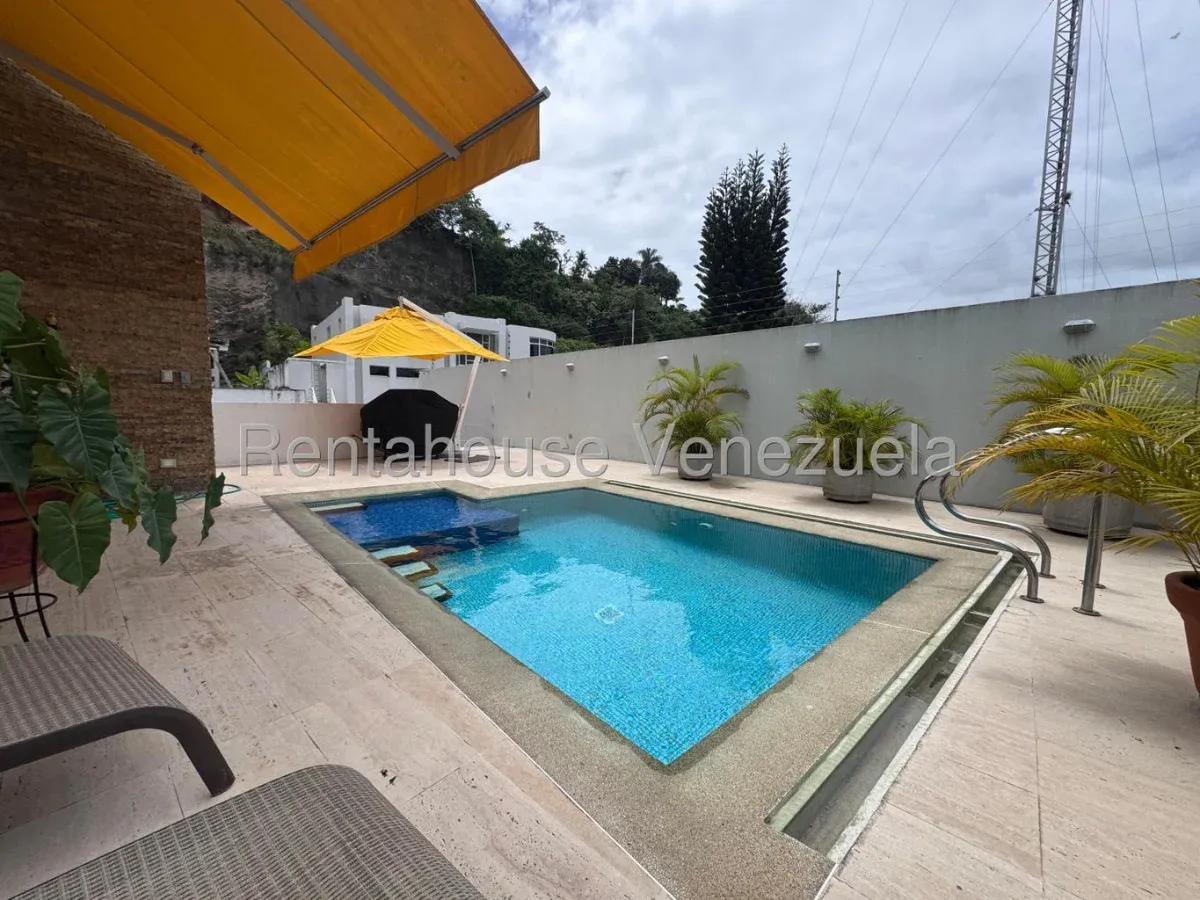 Casa en Venta Prados del Este 25-25015 / 0414-3702803 - 2