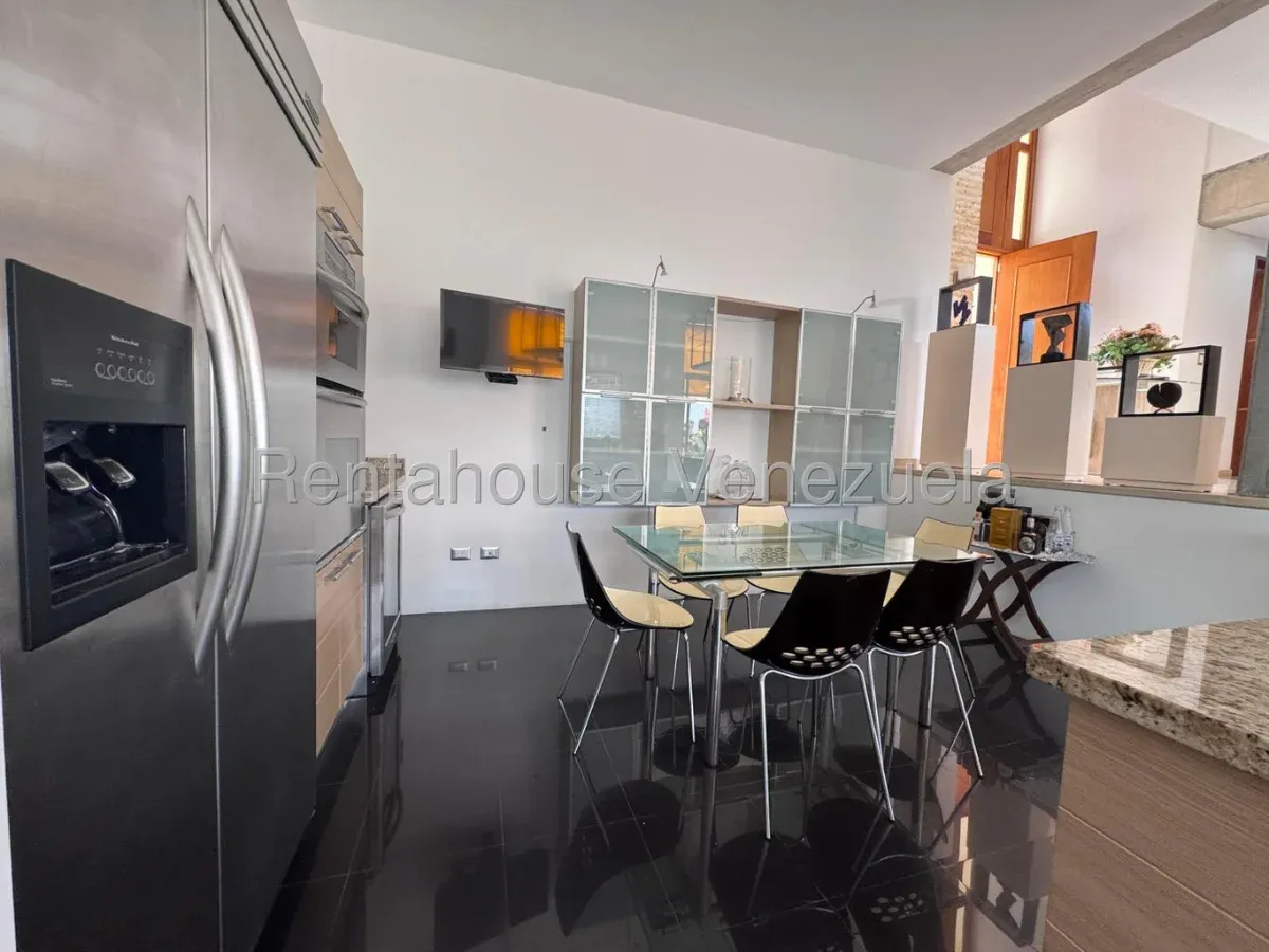 Casa en Venta Prados del Este 25-25015 / 0414-3702803 - 7