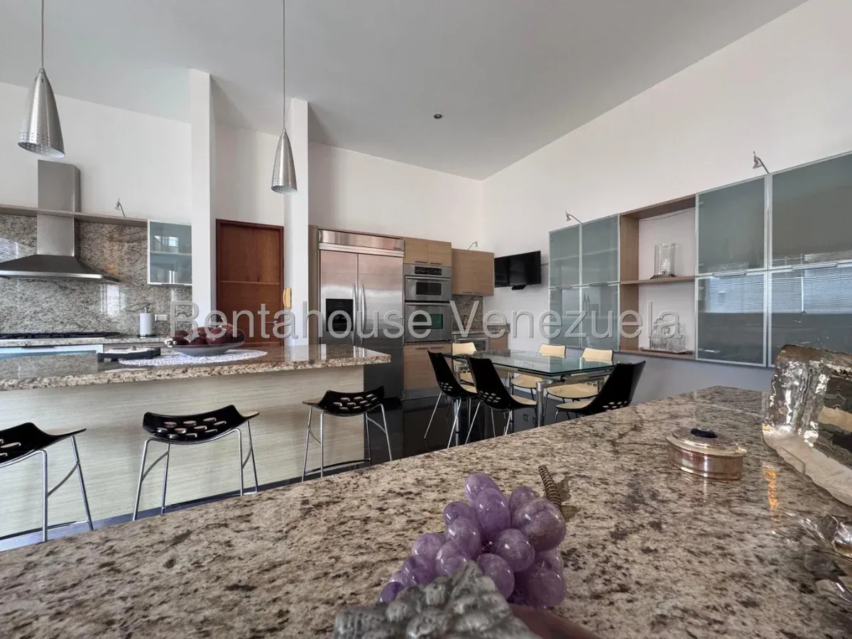 Casa en Venta Prados del Este 25-25015 / 0414-3702803 - 9