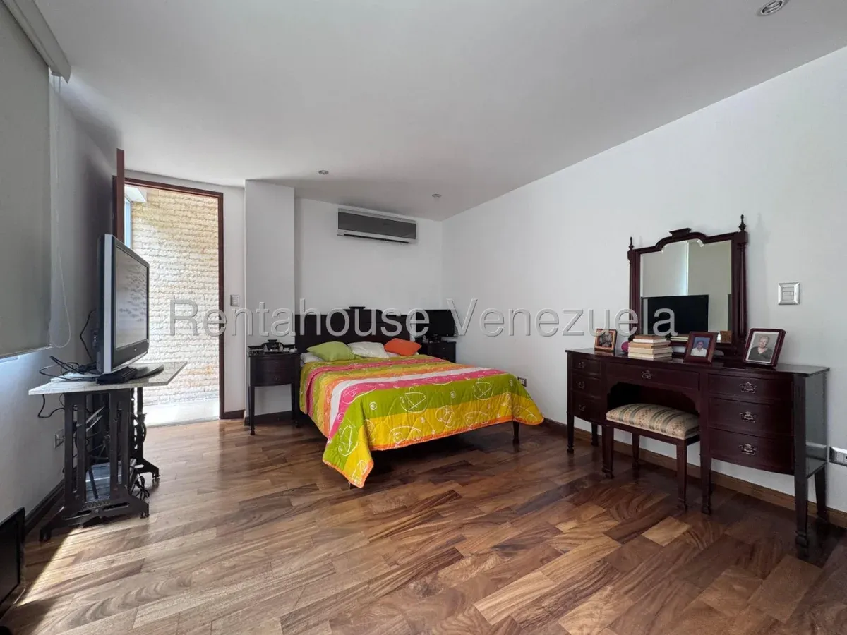 Casa en Venta Prados del Este 25-25015 / 0414-3702803 - 21