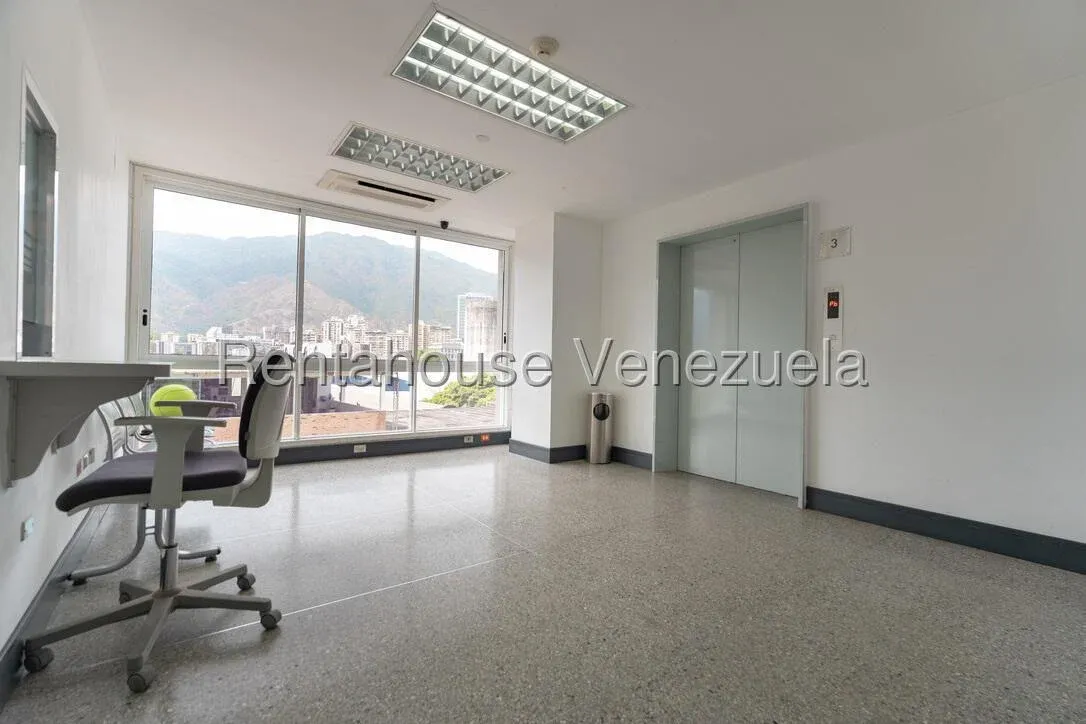 Edificio en Venta Los Ruices 25-22298 / 0414-3702803 - 29