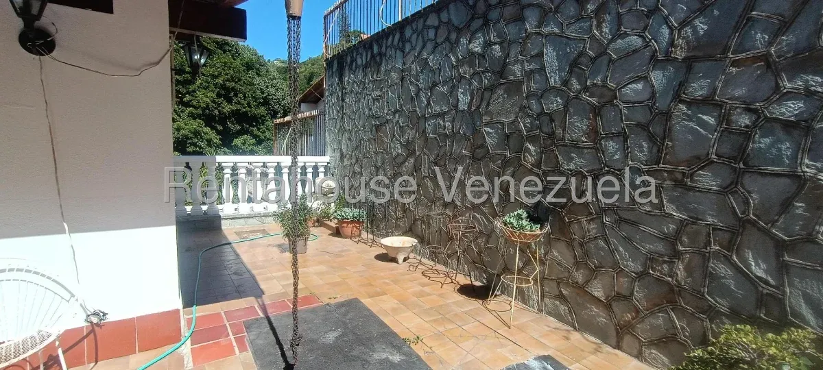 Casa en Venta Prados del Este 26-10849 / 0414-3702803 - 5