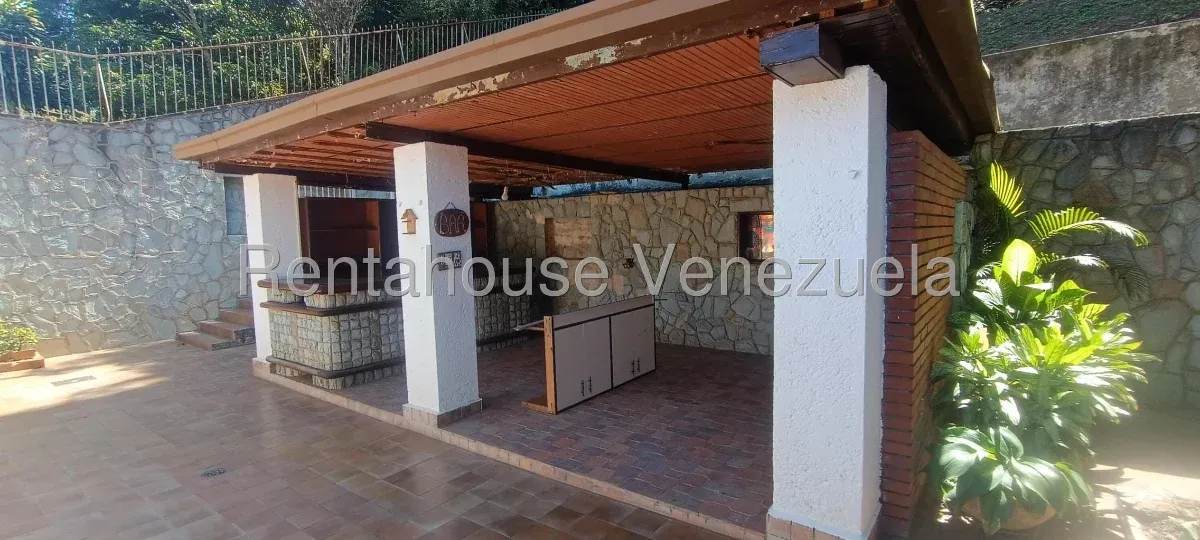 Casa en Venta Prados del Este 26-10849 / 0414-3702803 - 6