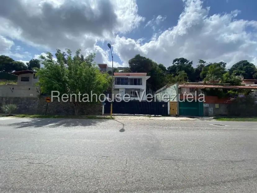 Casa en Venta Prados del Este 26-13525 / 0414-3702803