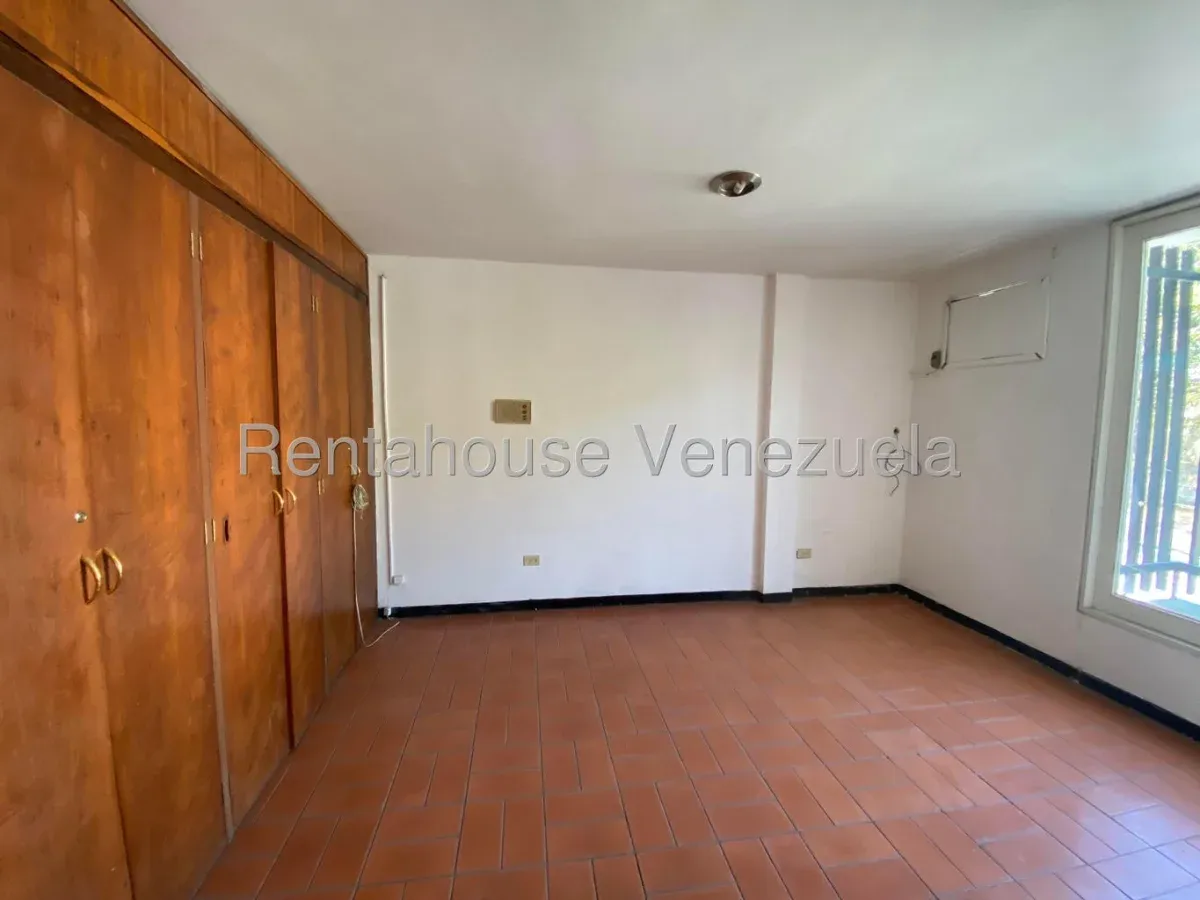 Casa en Venta Prados del Este 26-13525 / 0414-3702803 - 16