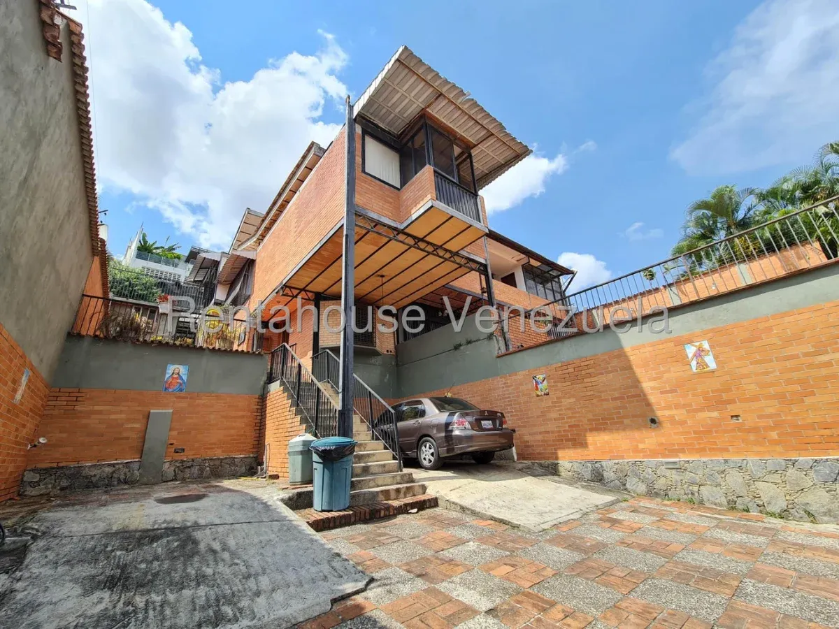 Casa en Venta Prados del Este 26-21027 / 0414-3702803 - 2