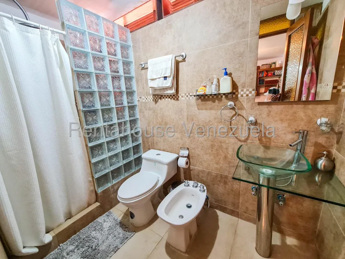 Casa en Venta Prados del Este 26-21027 / 0414-3702803 - 28
