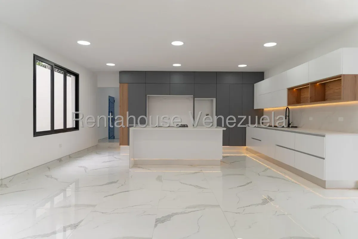 Casa en Venta Country Club 27-1117 / 0414-3702803 - 3