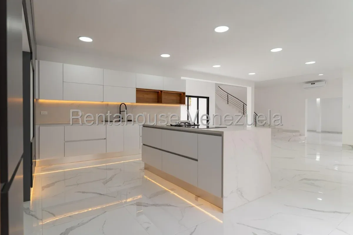 Casa en Venta Country Club 27-1117 / 0414-3702803 - 23
