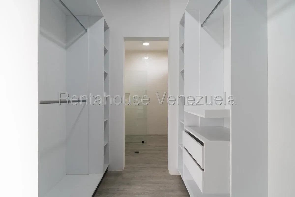 Casa en Venta Country Club 27-1117 / 0414-3702803 - 29