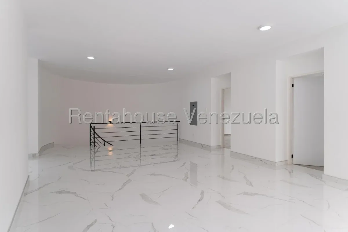 Casa en Venta Country Club 27-1117 / 0414-3702803 - 35